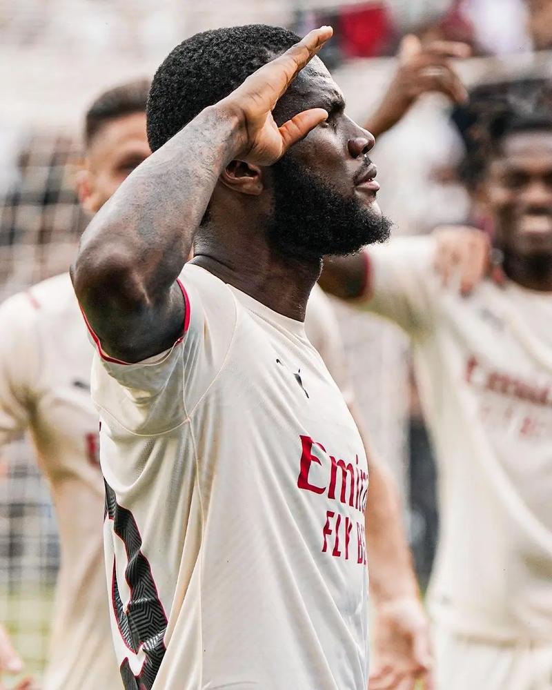 字母哥复出空砍30+15，库兹马20分，雄鹿不敌尼克斯（字母哥复出砍下30+15仍难救主，库兹马20分，雄鹿不敌尼克斯）