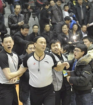 央视：世界杯门票“动态定价”惹不满，球迷直呼“贵得离谱”（央视聚焦世界杯门票动态定价惹争议 球迷称价格离谱）