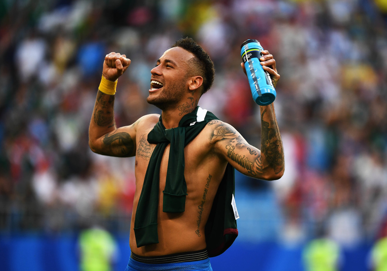 因球迷在踢阿森纳时有种族歧视行为，马竞被欧足联罚款3万欧（球迷对阵阿森纳时涉种族歧视，马竞遭欧足联处以3万欧元罚款）