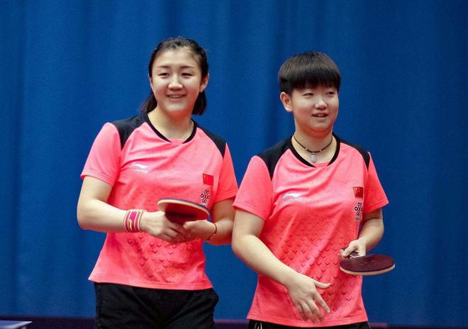 面突破与两 面突破与两